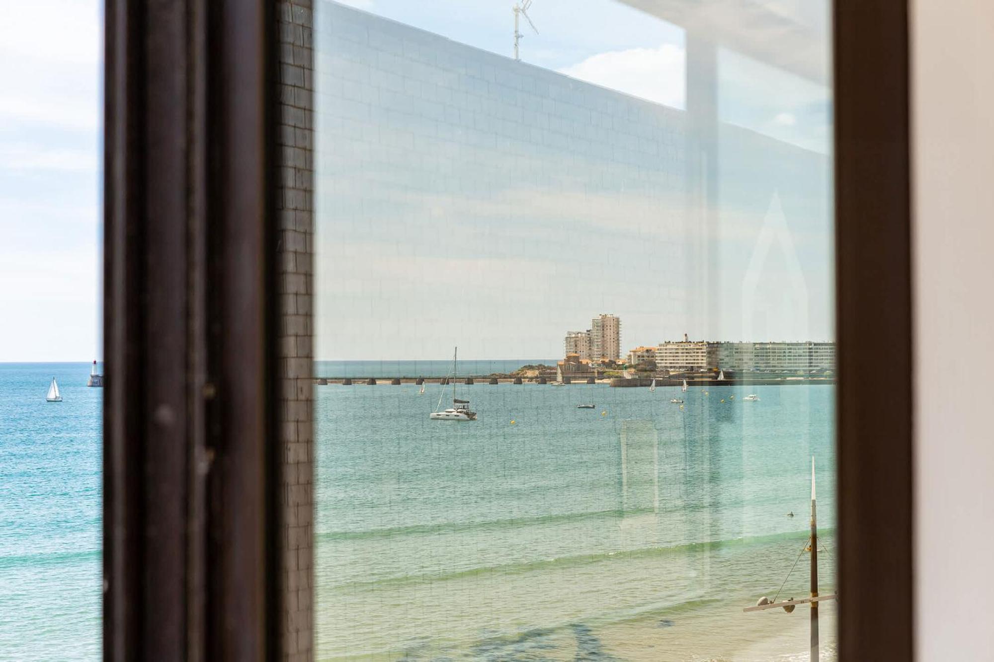 Appartement Au Pied De La Plage, Vue Imprenable Sur La Mer Les Sables-d'Olonne Bagian luar foto